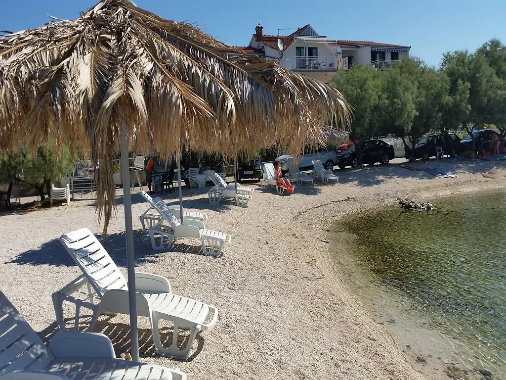 Viktorija Apartments Seget Vranjica
